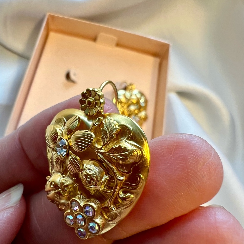 Kirk’s Folly, Beautiful Vtg Goldtone Heart Floral Earrings, ladybug, AB crystal - Picture 7 of 16